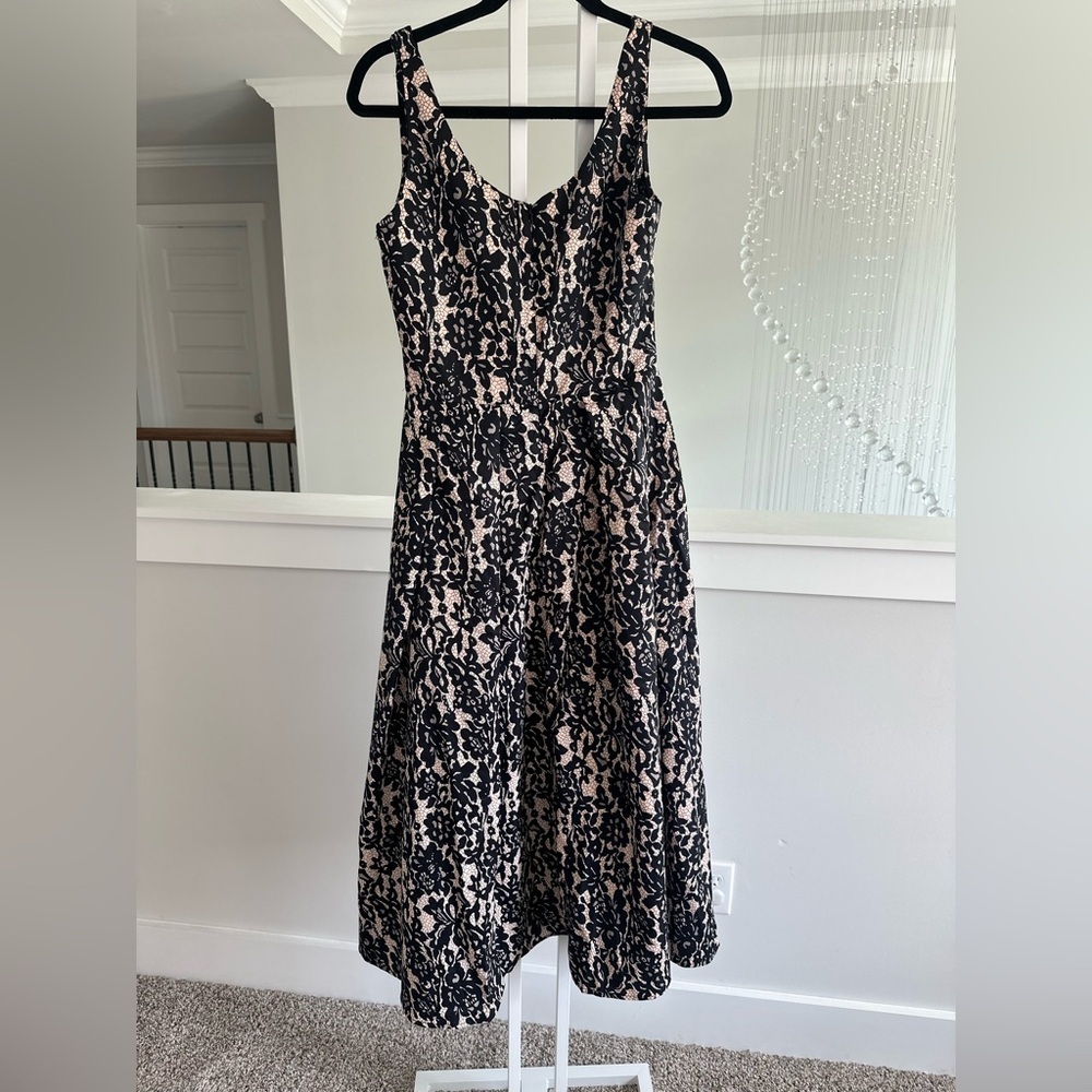 Commense Elegant Black and Cream Printed Dress